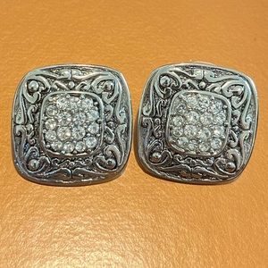 Vintage inspired silver earrings with gemstones! Great condition. Quarter size